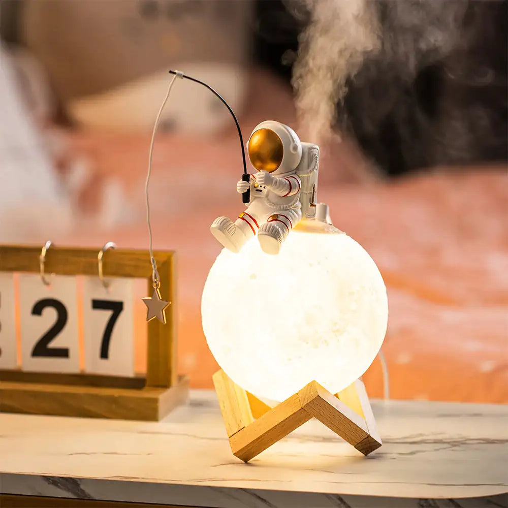 Astronaut Desk Lamp and Humidifier