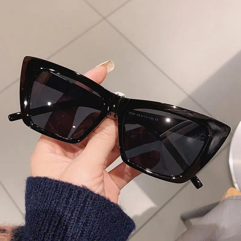 Elegant Heart Evangelista Sunglasses - Sí Fashions